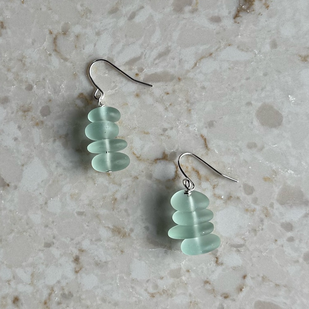 NWOT Tuckernuck Seaglass Stack Earrings, Seafoam - Picture 5 of 6